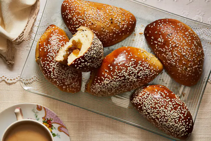 Sweet Anise Mouna with Golden Raisins image