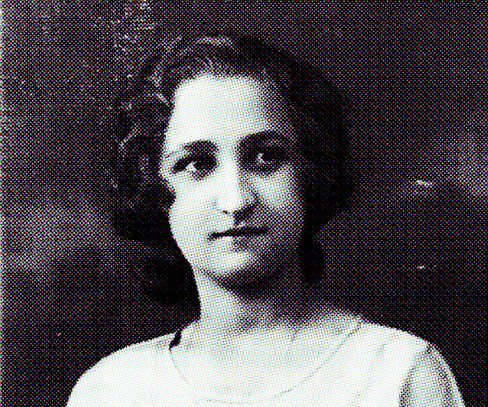 A Mother’s Chicken Paprikash Recipe Lives On image