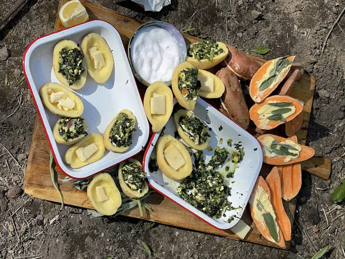 Fire-Cooked Potatoes Stuffed With Spinach and Cheese image