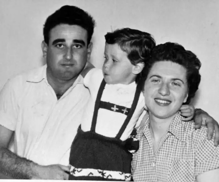 A Grandmother’s Meal of Livers and Gribenes Marks the End of Passover image